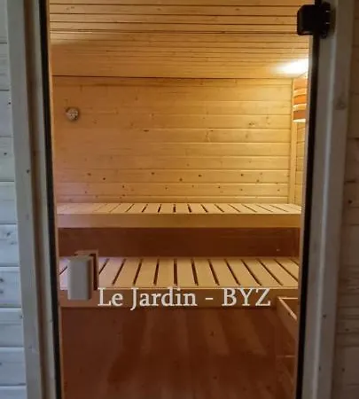 Bayeuzen Le Jardin - Nuit Romantique Et Privatif ヴィラ バイユー