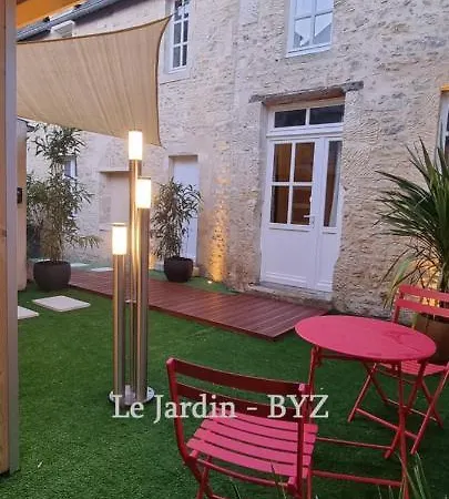 Bayeuzen Le Jardin - Nuit Romantique Et Privatif ヴィラ バイユー